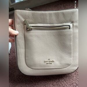 Like New Kate Spade crossbody bag in a pretty nude/beige color